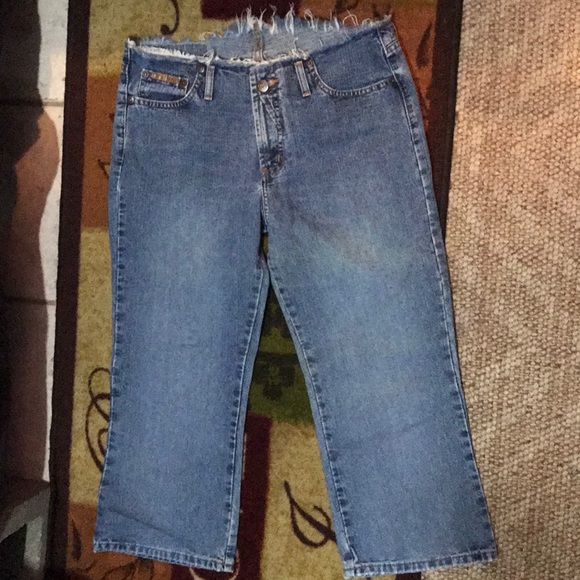 Absolutely adorable LEI DENIM CAPRI'S, size 11 - Picture 5 of 7